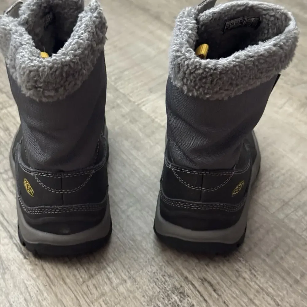 Keen boots youth